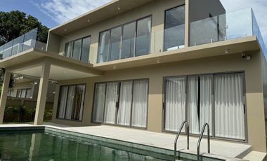 À vendre 3 chambres villa à Ko Samui, Surat Thani
