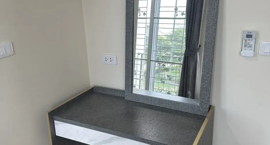 For rent 4 bedrooms townhouse in Mueang Chiang Mai, Chiang Mai