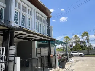 For Rent 4 Bedroom Townhouse In Mueang Chiang Mai