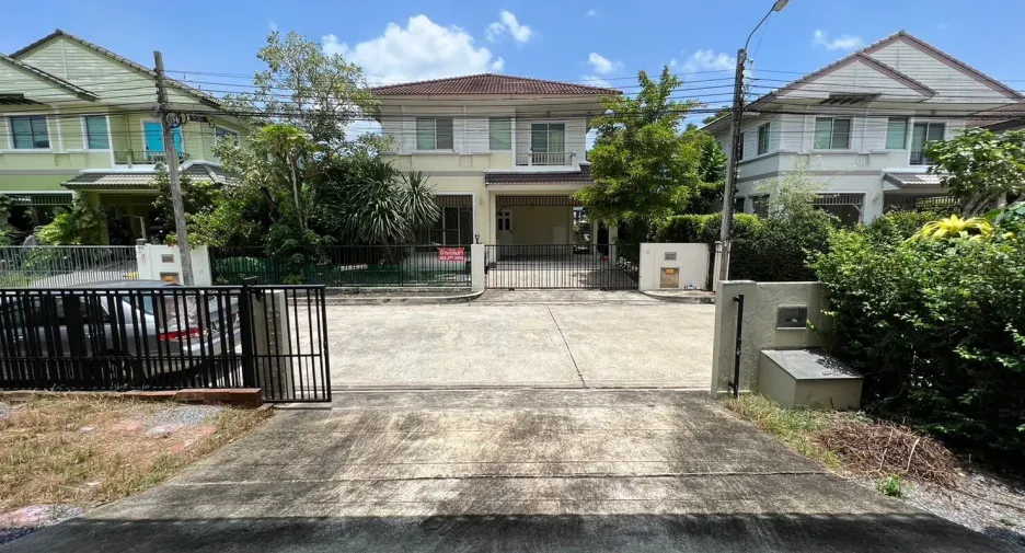 À vendre 3 chambres maison à Bang Sao Thong, Samut Prakan