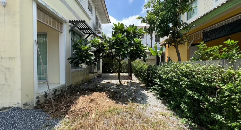 À vendre 3 chambres maison à Bang Sao Thong, Samut Prakan