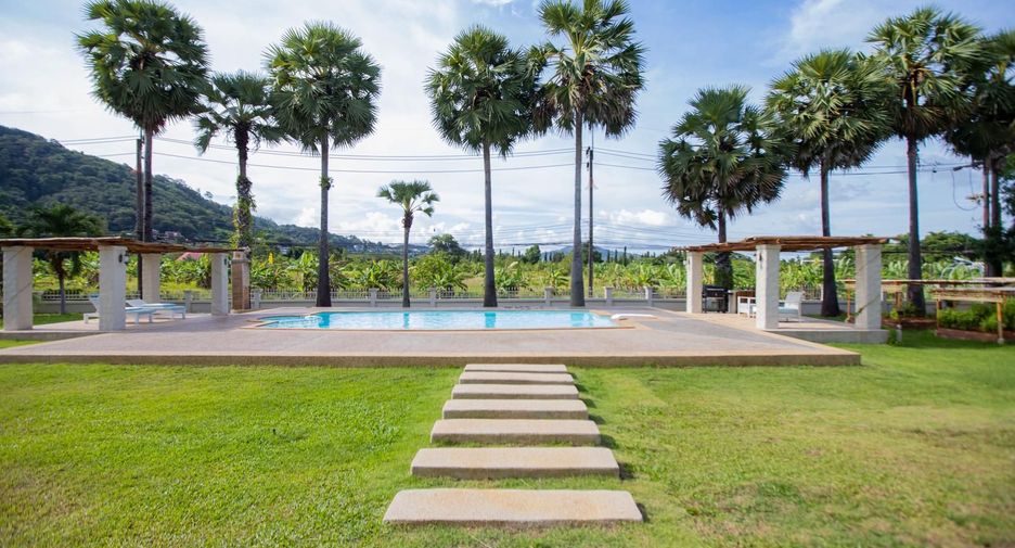 Villa en venta y en alquiler de 5 habitaciones en Mueang Phuket, Phuket