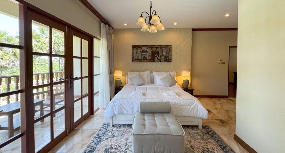 Villa en venta y en alquiler de 5 habitaciones en Mueang Phuket, Phuket