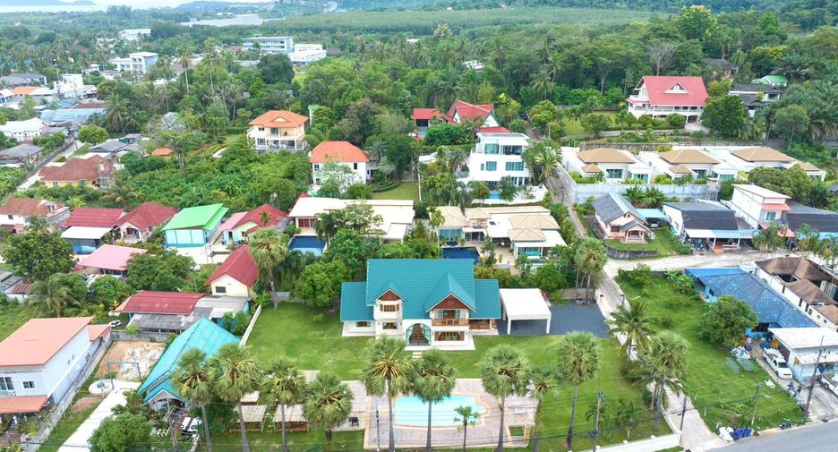 Villa en venta y en alquiler de 5 habitaciones en Mueang Phuket, Phuket