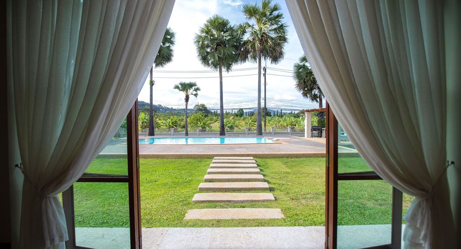 Villa en venta y en alquiler de 5 habitaciones en Mueang Phuket, Phuket