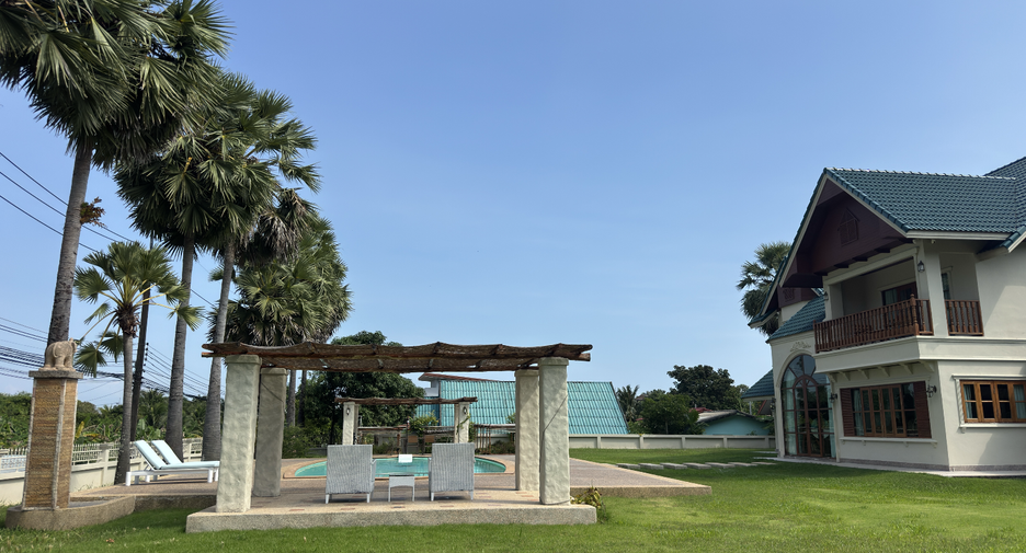 Villa en venta y en alquiler de 5 habitaciones en Mueang Phuket, Phuket