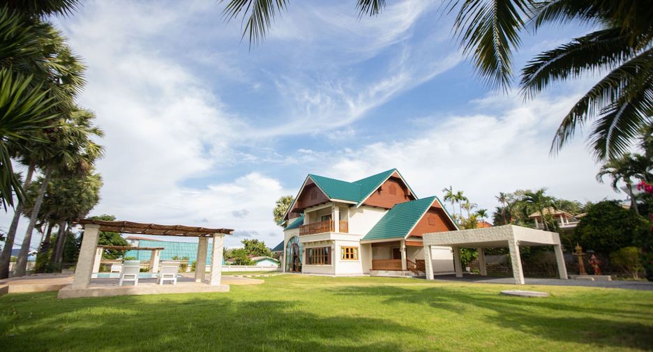 Villa en venta y en alquiler de 5 habitaciones en Mueang Phuket, Phuket