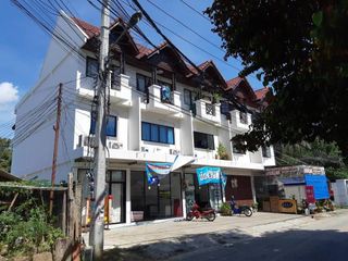 For sale 6 bedrooms townhouse in Mueang Chiang Mai, Chiang Mai
