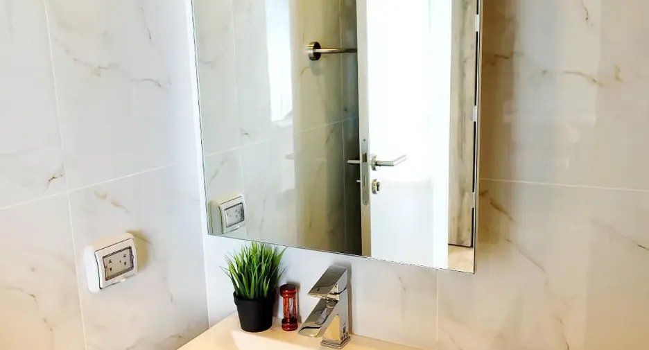 For sale and for rent 1 bed condo in Wang Thonglang, Bangkok