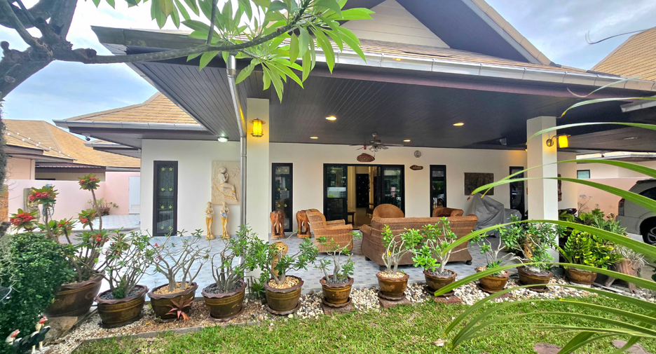 For rent 3 bedrooms villa in Hua Hin, Prachuap Khiri Khan
