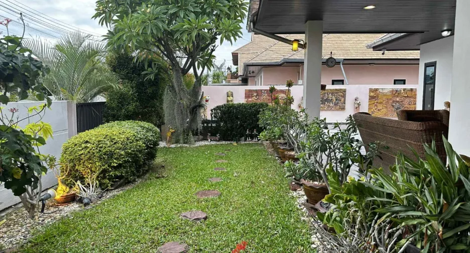 For rent 3 bedrooms villa in Hua Hin, Prachuap Khiri Khan