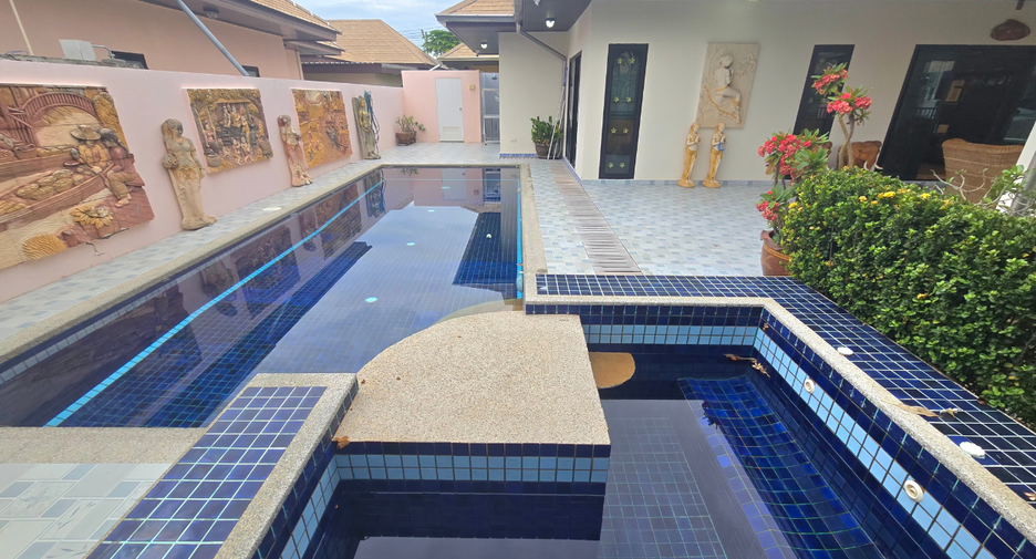 For rent 3 bedrooms villa in Hua Hin, Prachuap Khiri Khan
