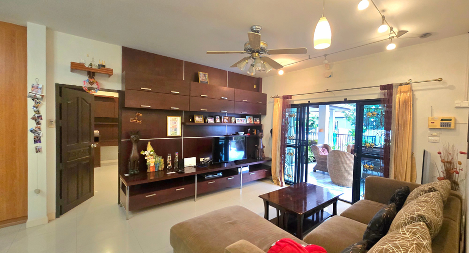 For rent 3 bedrooms villa in Hua Hin, Prachuap Khiri Khan