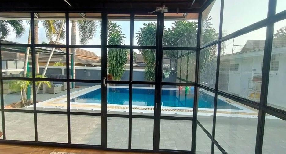 À vendre et à louer 2 chambres villa à Bang Lamung, Chonburi