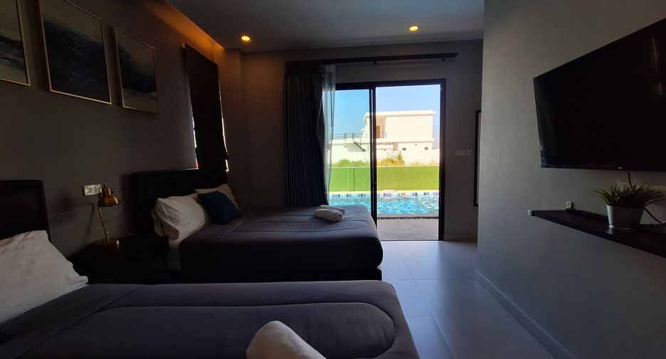 For rent 4 bedrooms villa in Hua Hin, Prachuap Khiri Khan