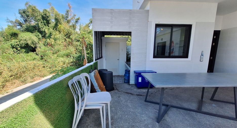 For rent 4 bedrooms villa in Hua Hin, Prachuap Khiri Khan