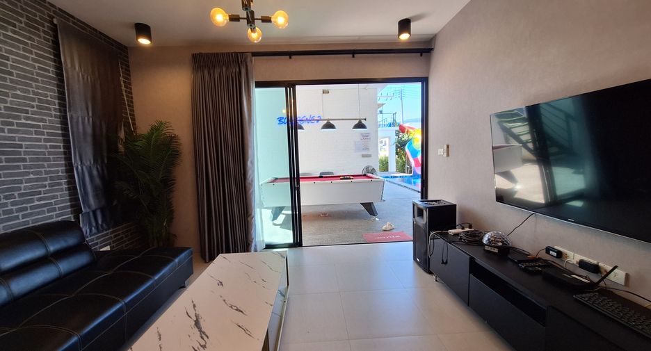 For rent 4 bedrooms villa in Hua Hin, Prachuap Khiri Khan