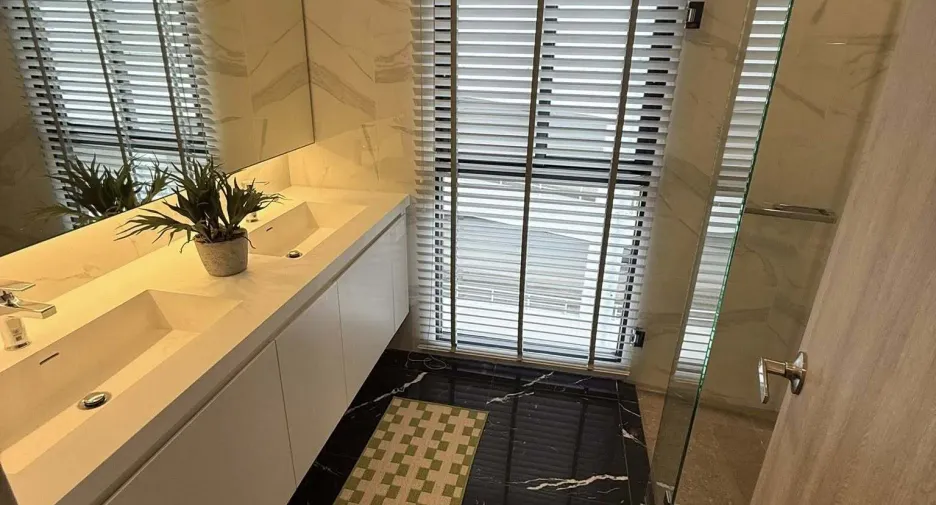 For rent 4 bedrooms townhouse in Pak Kret, Nonthaburi