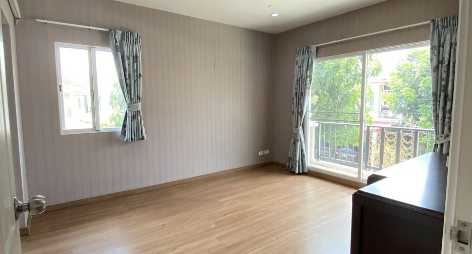 For sale 3 bedrooms house in Suan Luang, Bangkok