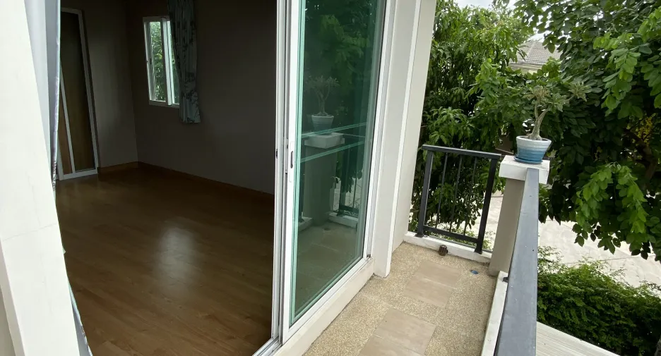 For sale 3 bedrooms house in Suan Luang, Bangkok