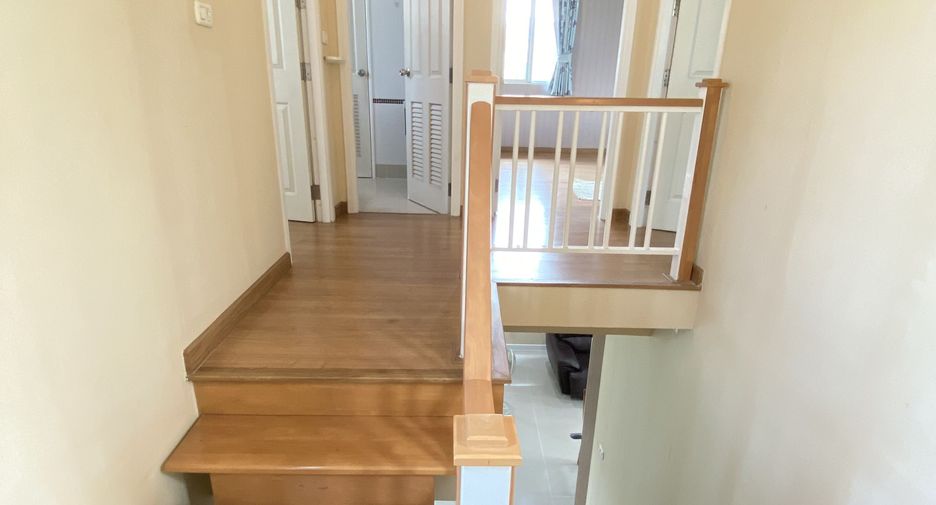 For sale 3 bedrooms house in Suan Luang, Bangkok