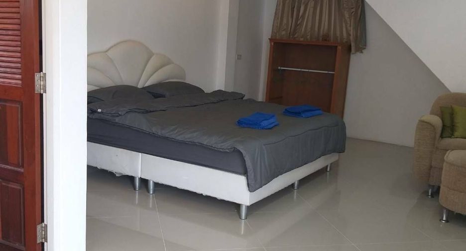 For sale and for rent 8 bedrooms villa in Sattahip, Chonburi