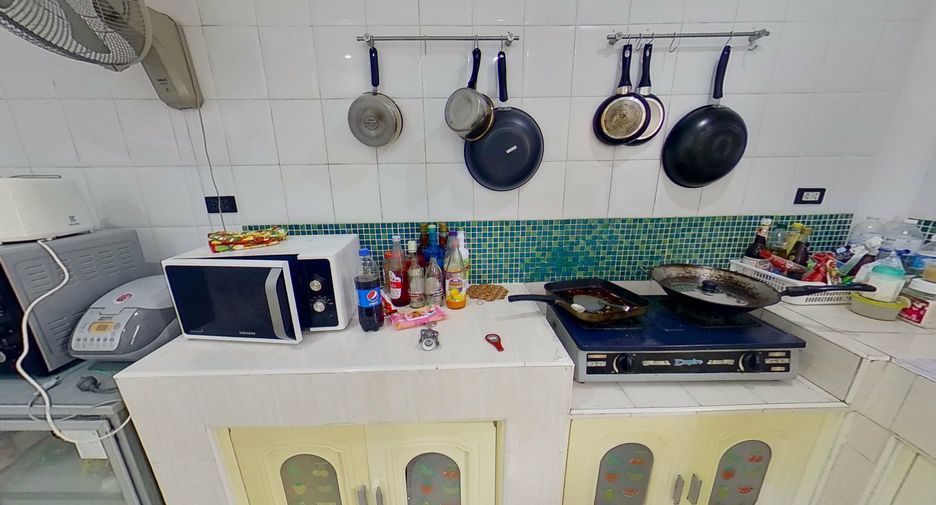 For sale and for rent 8 bedrooms villa in Sattahip, Chonburi