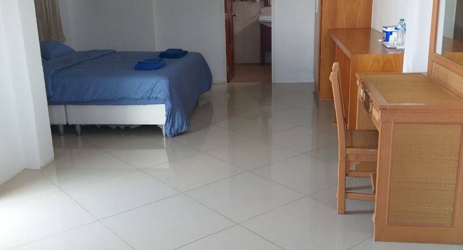 For sale and for rent 8 bedrooms villa in Sattahip, Chonburi