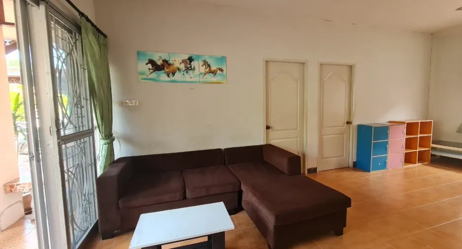 For rent 3 bedrooms house in San Kamphaeng, Chiang Mai