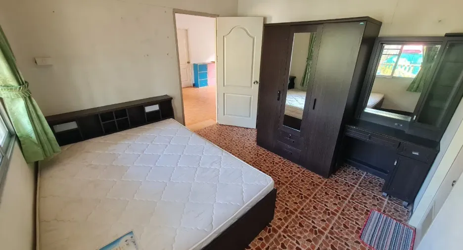 For rent 3 bedrooms house in San Kamphaeng, Chiang Mai