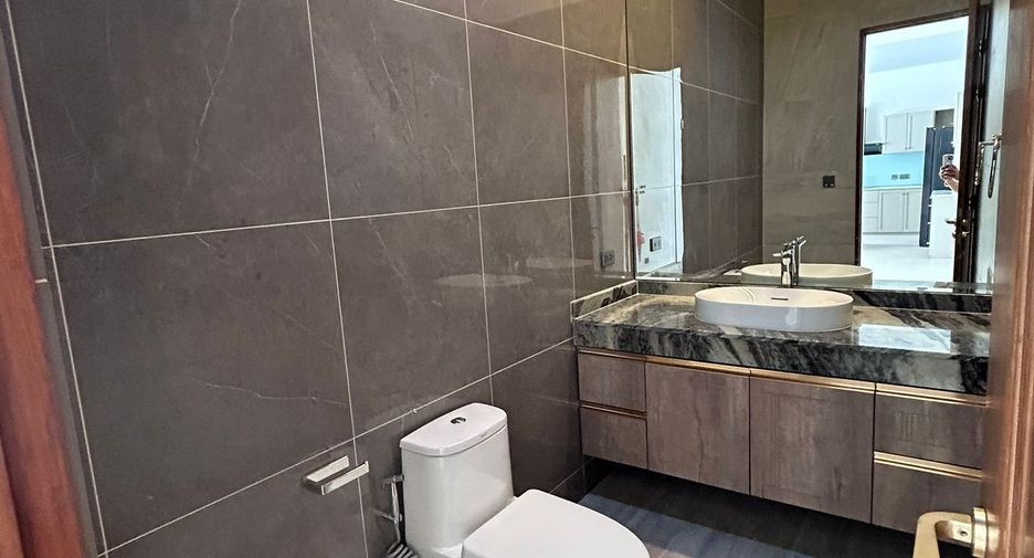 For sale 3 bedrooms villa in Mueang Phuket, Phuket