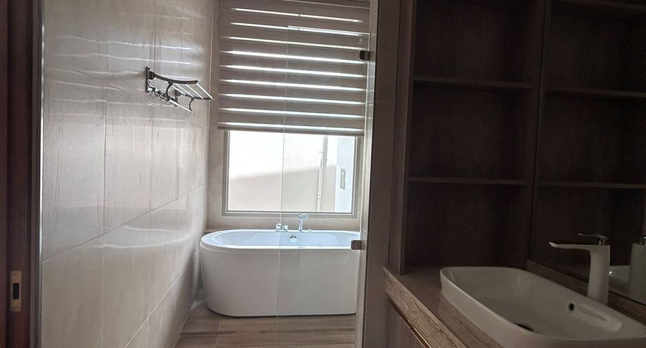 For sale 3 bedrooms villa in Mueang Phuket, Phuket