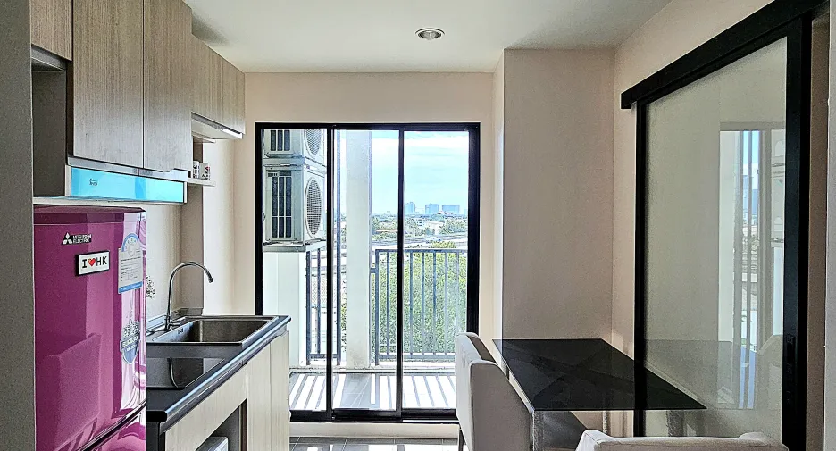 For sale 1 bed condo in Khlong Toei, Bangkok
