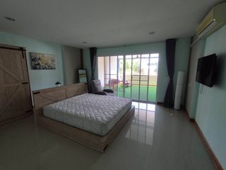 For sale 4 bedrooms townhouse in Hua Hin, Prachuap Khiri Khan