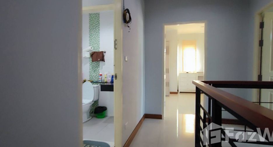 For rent 4 bedrooms house in San Kamphaeng, Chiang Mai