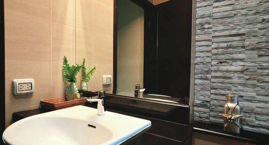 Casa en venta y en alquiler de 2 habitaciones en Bang Lamung, Chonburi