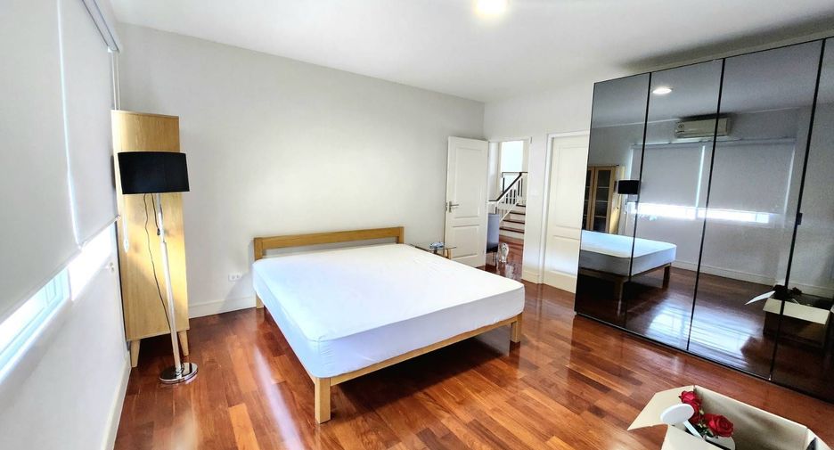 For rent 5 bedrooms villa in Mueang Chiang Mai, Chiang Mai