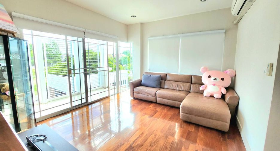 For rent 5 bedrooms villa in Mueang Chiang Mai, Chiang Mai