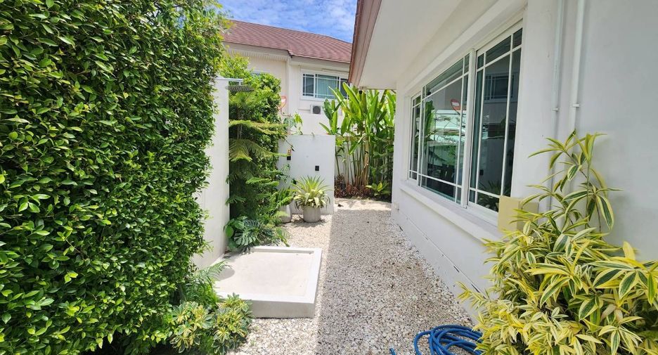 For rent 5 bedrooms villa in Mueang Chiang Mai, Chiang Mai