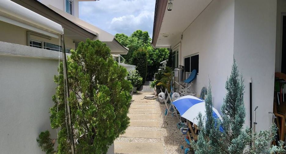 For rent 5 bedrooms villa in Mueang Chiang Mai, Chiang Mai