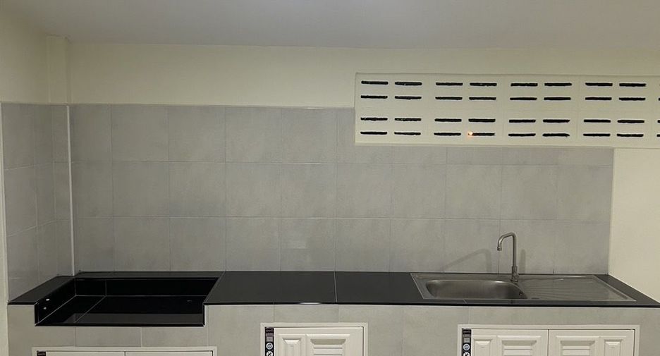 For sale 2 ベッドルーム townhouse in San Sai, Chiang Mai