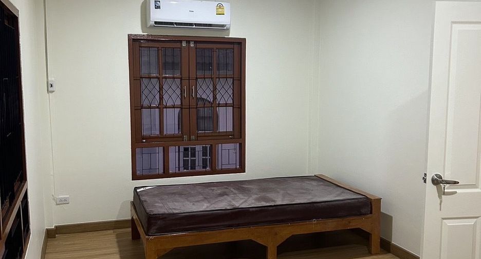 For sale 2 ベッドルーム townhouse in San Sai, Chiang Mai