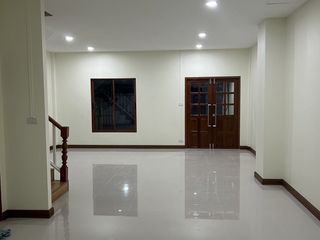 出售 2 卧室 联排别墅 在 San Sai, Chiang Mai