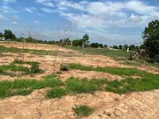 For sale land in Phatthana Nikhom, Lopburi