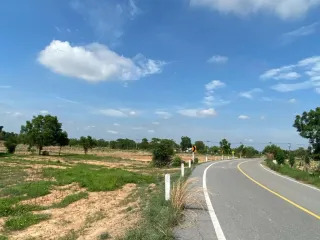 For sale land in Phatthana Nikhom, Lopburi