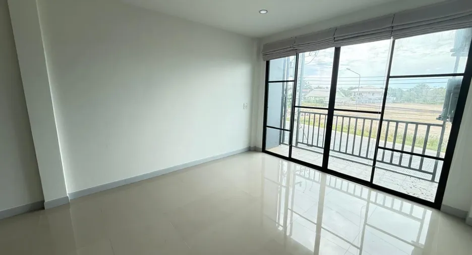 For sale and for rent 2 bedrooms townhouse in Pran Buri, Prachuap Khiri Khan