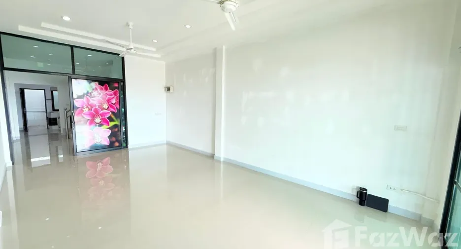 For sale and for rent 2 bedrooms townhouse in Pran Buri, Prachuap Khiri Khan