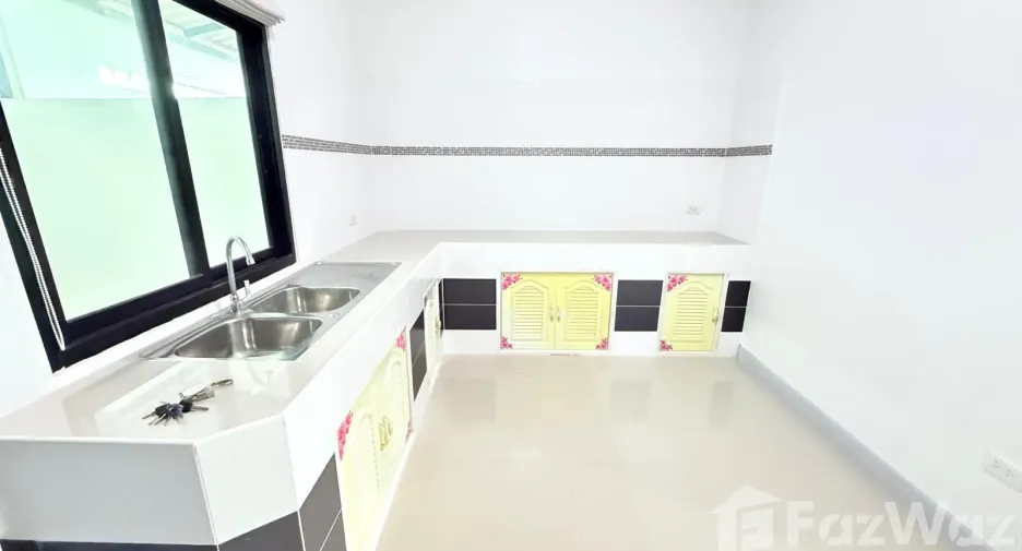 For sale and for rent 2 bedrooms townhouse in Pran Buri, Prachuap Khiri Khan