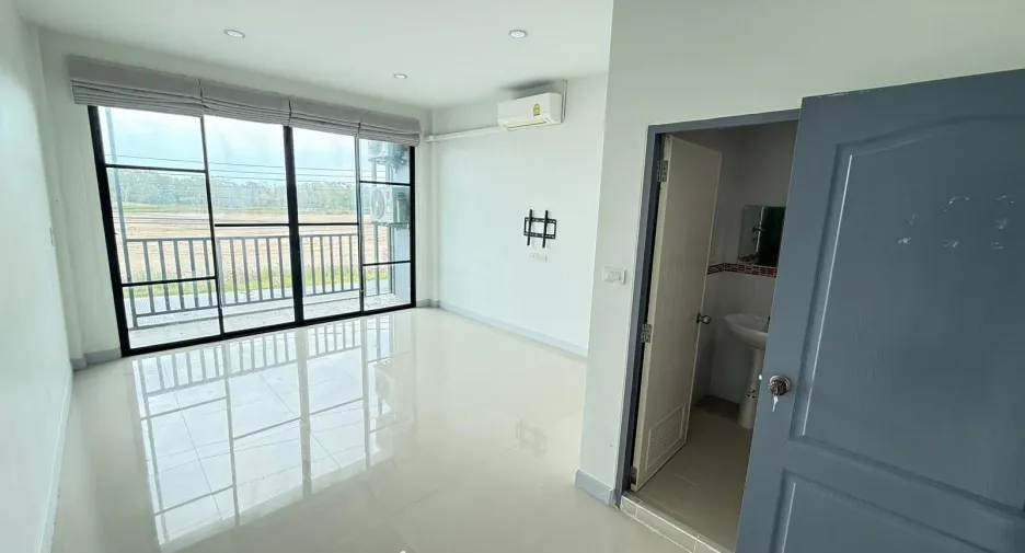For sale and for rent 2 bedrooms townhouse in Pran Buri, Prachuap Khiri Khan