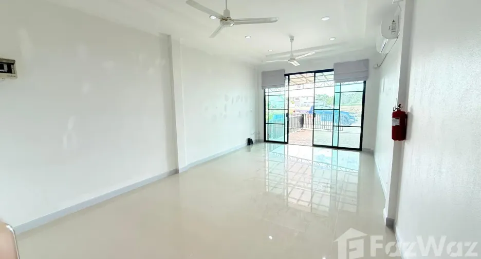 For sale and for rent 2 bedrooms townhouse in Pran Buri, Prachuap Khiri Khan
